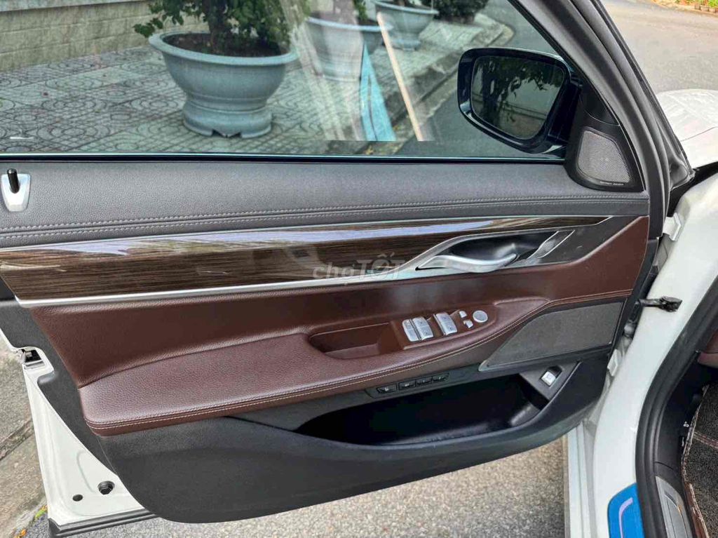 BMW 730LI sx 2018. Mua bán Ô tô tại Quận 7 Tp Hồ Chí Minh được đăng bởi auto thanh tâm  hình 9