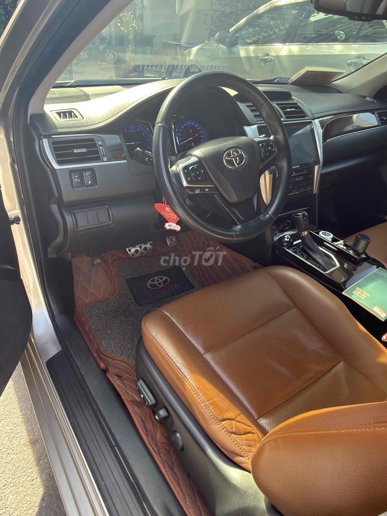 Toyota Camry 2018 2.5Q - 62000 km. Mua bán Ô tô tại Thành phố Biên Hòa Đồng Nai được đăng bởi Nguyễn Thành Đạt hình 7