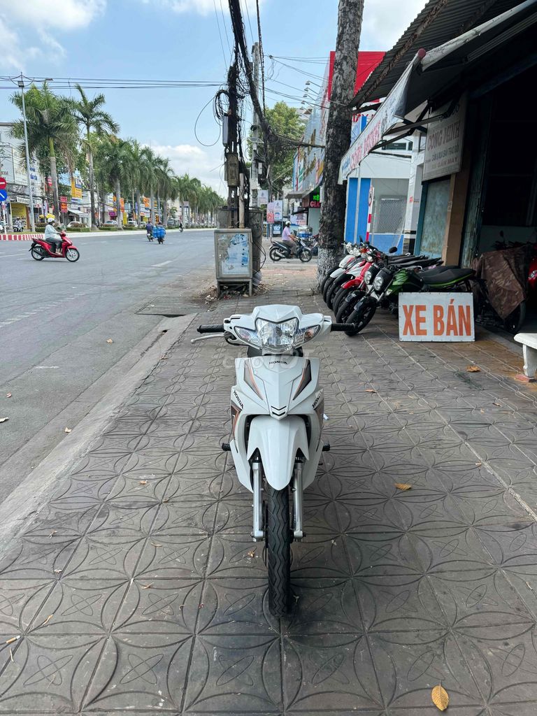 HONDA BLADE ,BS:65B2:CẦN THƠ