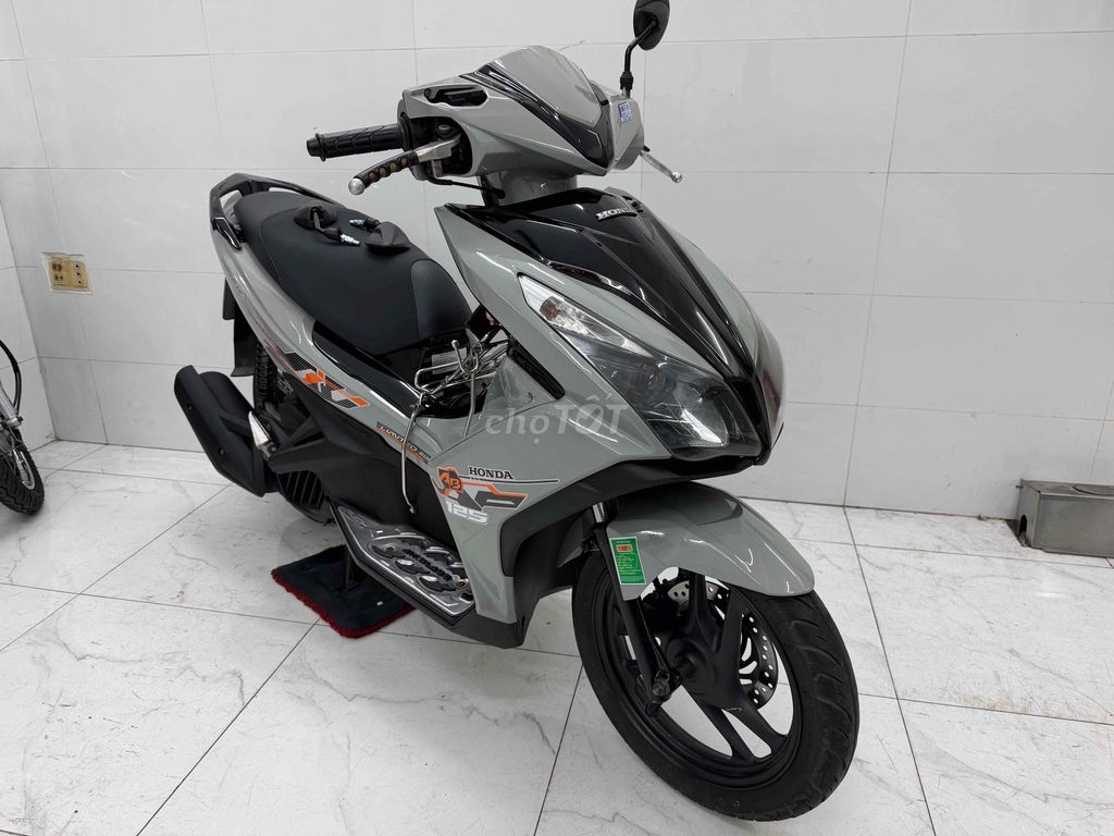 AB 2015/biển số thành phố xe  zin 100%. Mua bán Xe máy tại Quận Tân Phú Tp Hồ Chí Minh được đăng bởi   Toàn Giàu  hình 3