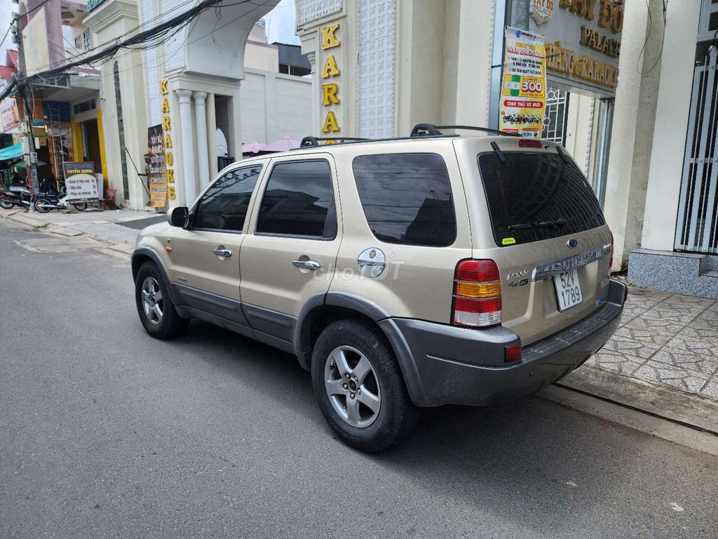 Ford Escape 2003 XLT 3.0 AT 4X4 - 270000 km