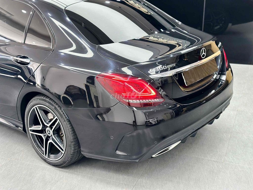 Mercedes Benz C Class 2019 C 300 AMG - 58000 km. Mua bán Ô tô tại Quận 7 Tp Hồ Chí Minh được đăng bởi Hoàng Anh Tuấn hình 6