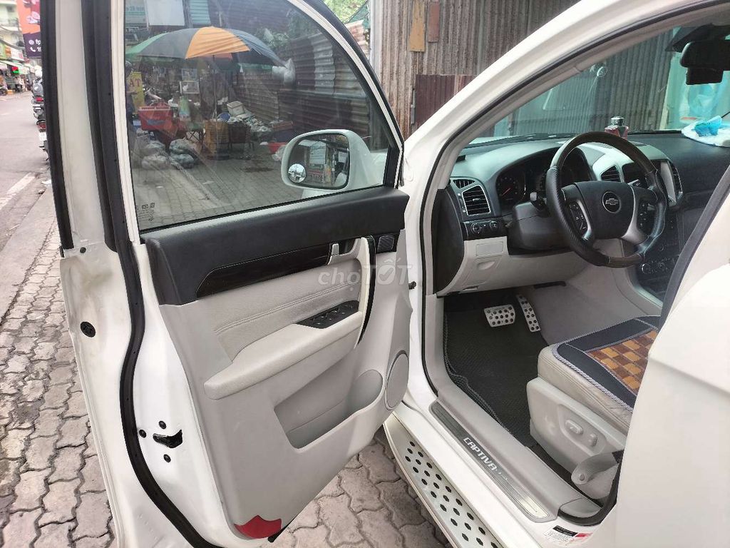 Chevrolet Captiva LTZ 2014 белый автомат