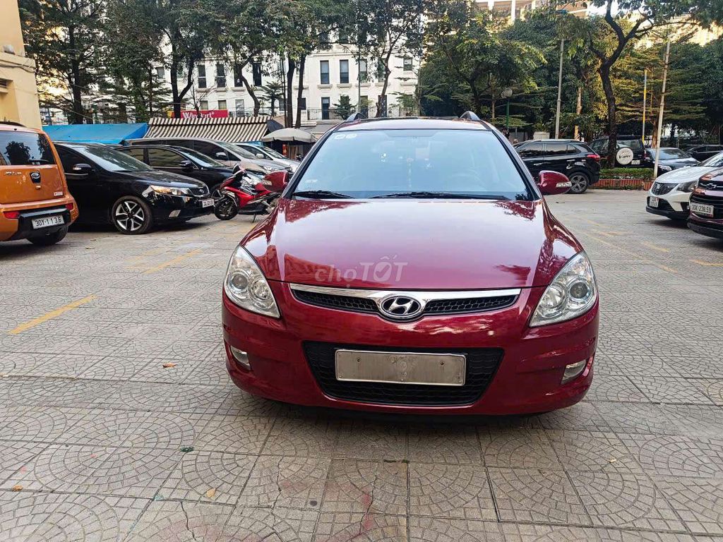Hyundai i30cw 2009 Đỏ 160000 km. Mua bán Ô tô tại Quận Cầu Giấy Hà Nội được đăng bởi Hà Châu Tuyền hình 2