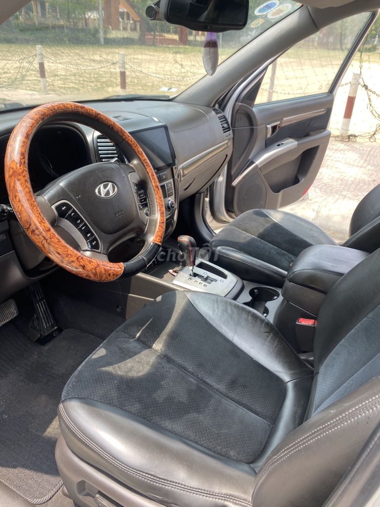 Hyundai Santafe SLX 2.0L cuối 2009 Form 2010. Đẹp. Mua bán Ô tô tại Huyện Sóc Sơn Hà Nội được đăng bởi Salon Auto Đào Hằng hình 5