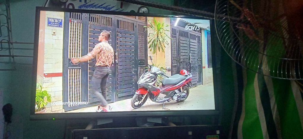 Tivi Panasonic 32 inch Đen. Mua bán Tivi, Âm thanh tại Quận Bình Thạnh Tp Hồ Chí Minh được đăng bởi Haplongpro00113 hình 1