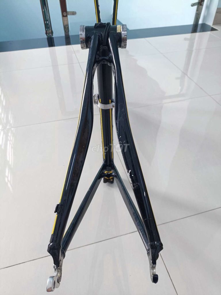 Cần bán sườn Giant OCR 5300 full nhôm.. Mua bán Xe đạp tại Quận Ninh Kiều Cần Thơ được đăng bởi namtran hình 4