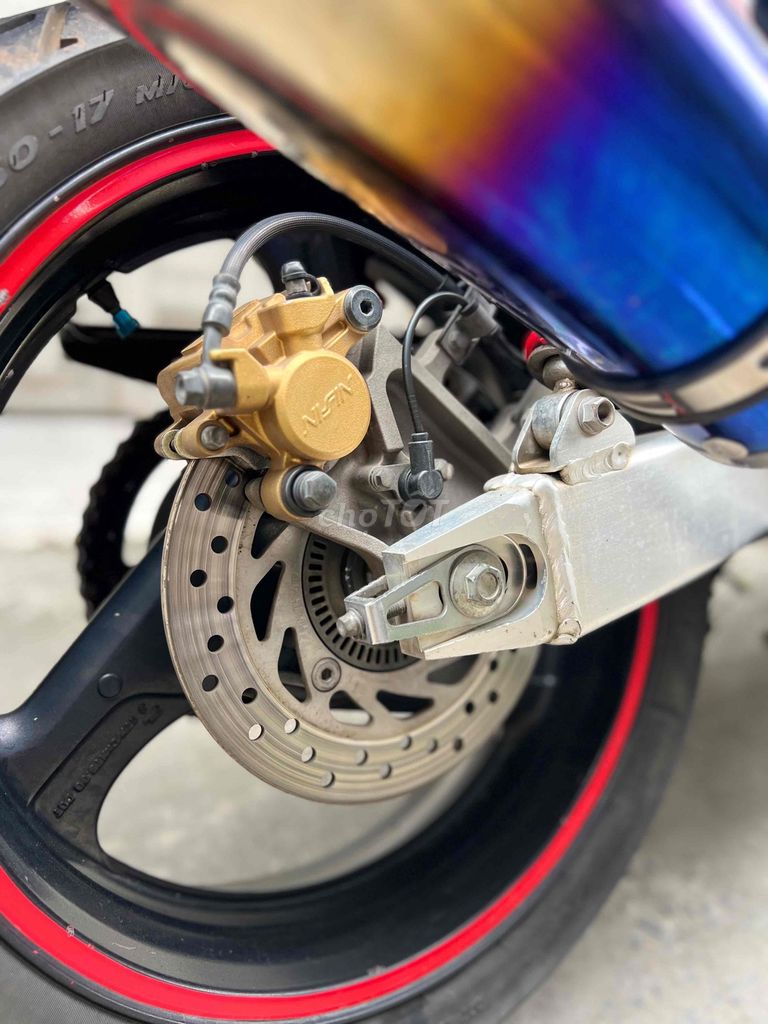 Honda CB400 Revo Trắng Đỏ bản đặc biệt phanh ABS. Mua bán Xe máy tại Quận Gò Vấp Tp Hồ Chí Minh được đăng bởi Minh Tùng hình 5