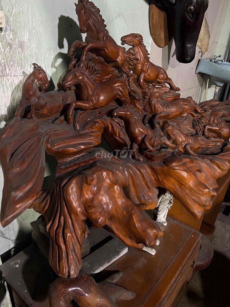 Tranh điêu khắc gỗ Ngựa Mã đáo thành công. Mua bán Đồ sưu tầm, đồ cổ tại Quận 12 Tp Hồ Chí Minh được đăng bởi Phạm Quốc Hưng hình 1