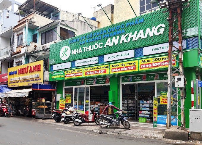 GÓC 2 MẶT TIỀN – NGANG 8M – CẠNH CHỢ - SỐ 102 VƯỜN CHUỐI, QUẬN 3 !!!