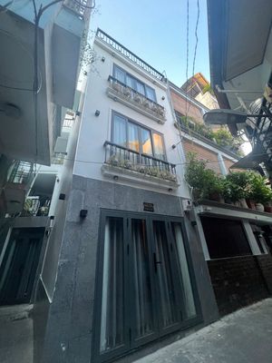 Nhà phố 35 m² · 5 PN · Đường Trần Huy Liệu