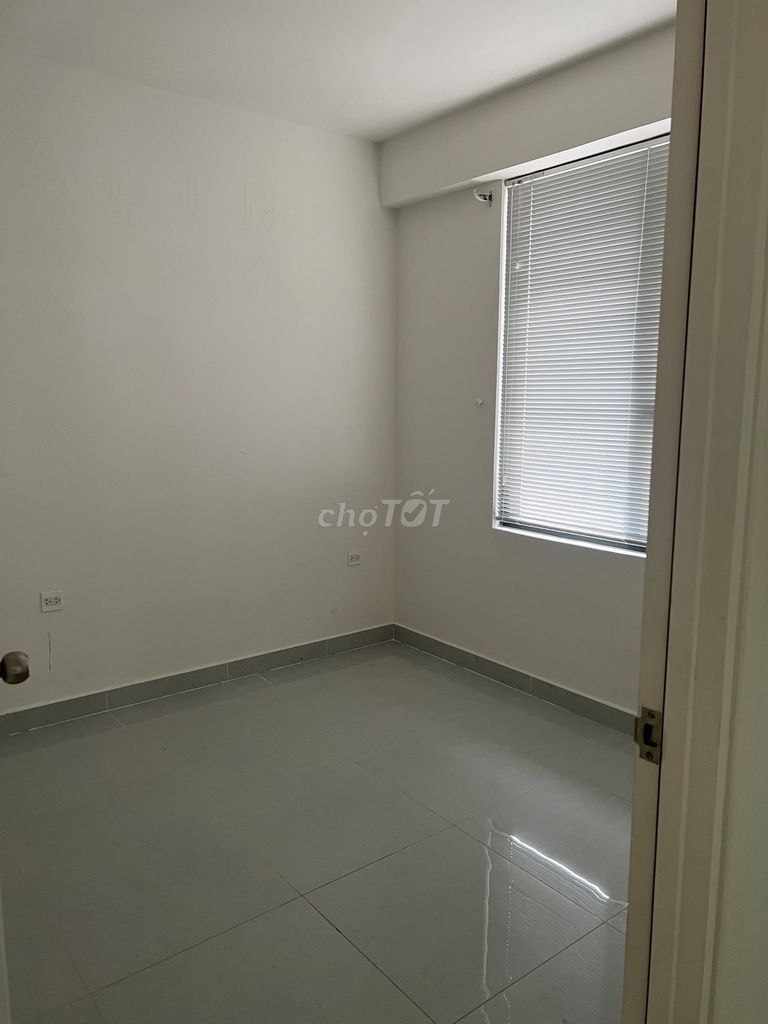 Cần bán căn hộ Soho số 100 Cô Giang Q1, 2PN-1WC 50m2