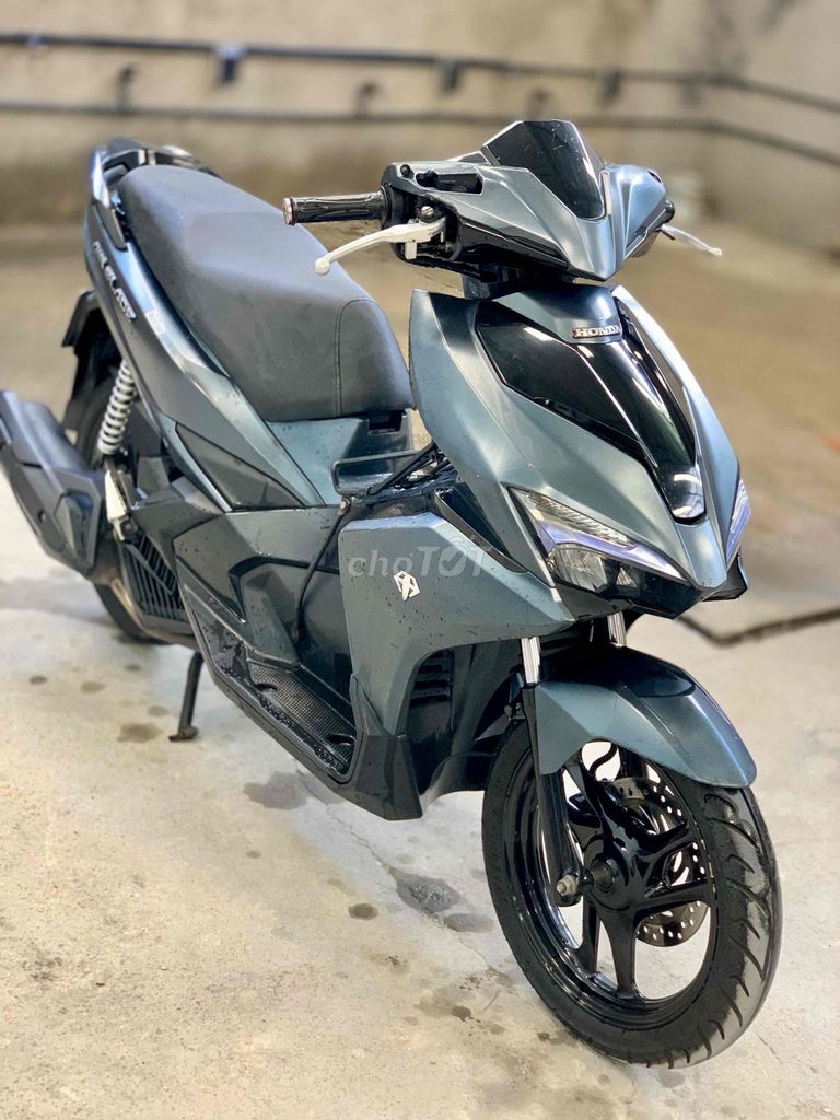 Honda Air Blade 125 LED 2016 Серо-синий с номерами Хошимина Родной двигатель