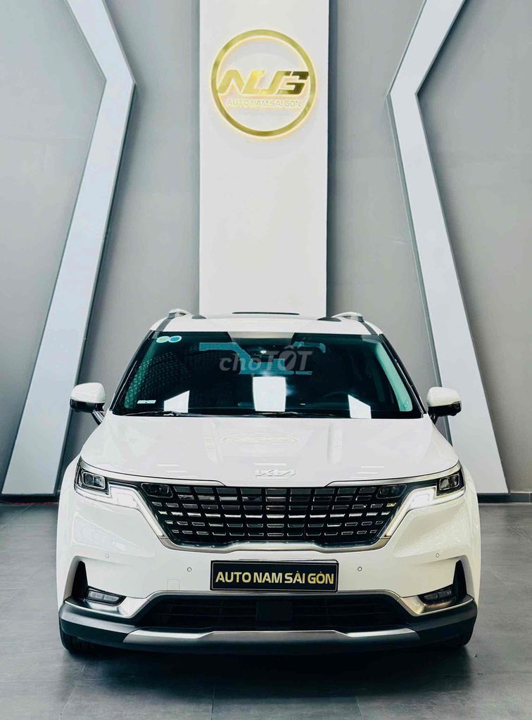 Kia Carnival 2022 Trắng/nâu - 26000 km