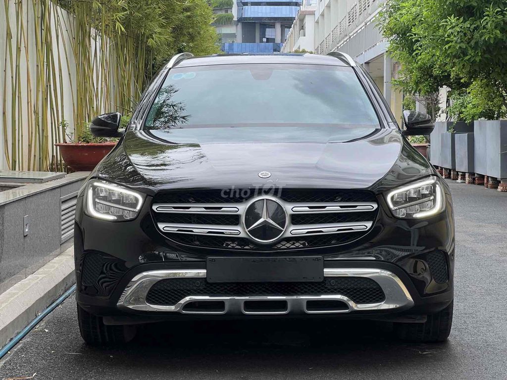 Mercedes GLC200 2022 Đen nội thất đen