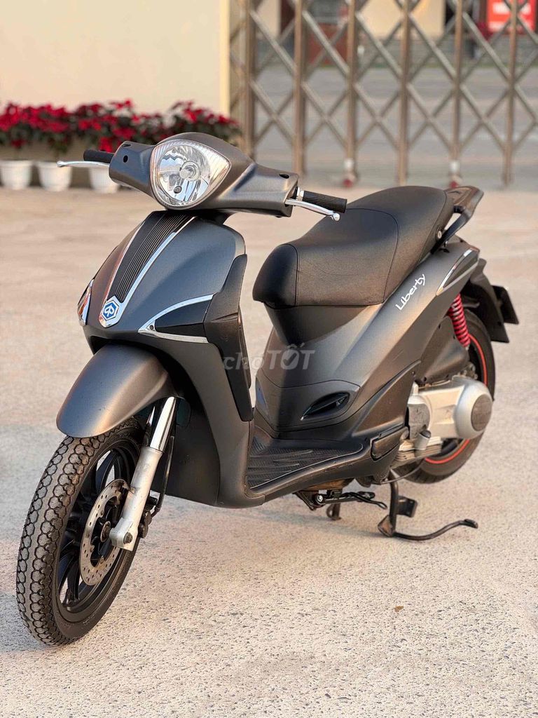 Piaggio Liberty 2016 Xám Đã sử dụng. Mua bán Xe máy tại Quận Bắc Từ Liêm Hà Nội được đăng bởi Phương Uyên hình 3