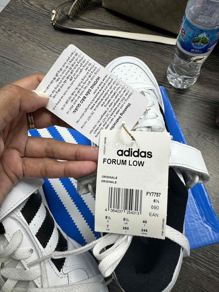 Mới 100% - Giày Adidas Forum Low size 40