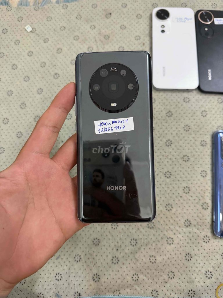 Honor Magic 4 256GB Đen 12GB. Mua bán Điện thoại tại Quận Tân Bình Tp Hồ Chí Minh được đăng bởi Nguyễn Thắng Mobile hình 1