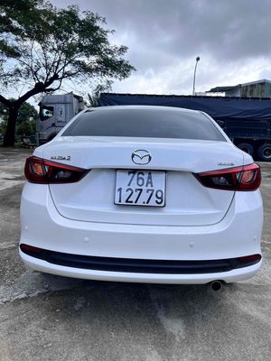 Mazda 2 Trắng 5 chỗ