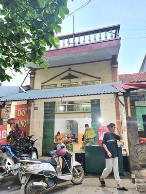 Chính chủ bán nhà mặt tiền kinh doanh cửa hàng chợ Phường Hùng Vương. Mua bán nhà ở tại Thị xã Phú Thọ Phú Thọ được đăng bởi Hà Phương