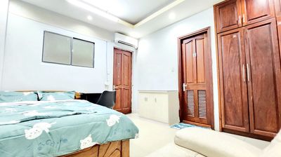 01/09 TRỐNG ! Phòng full nội thất 28m2, tầng trệt, ngay Hàng Xanh !!!