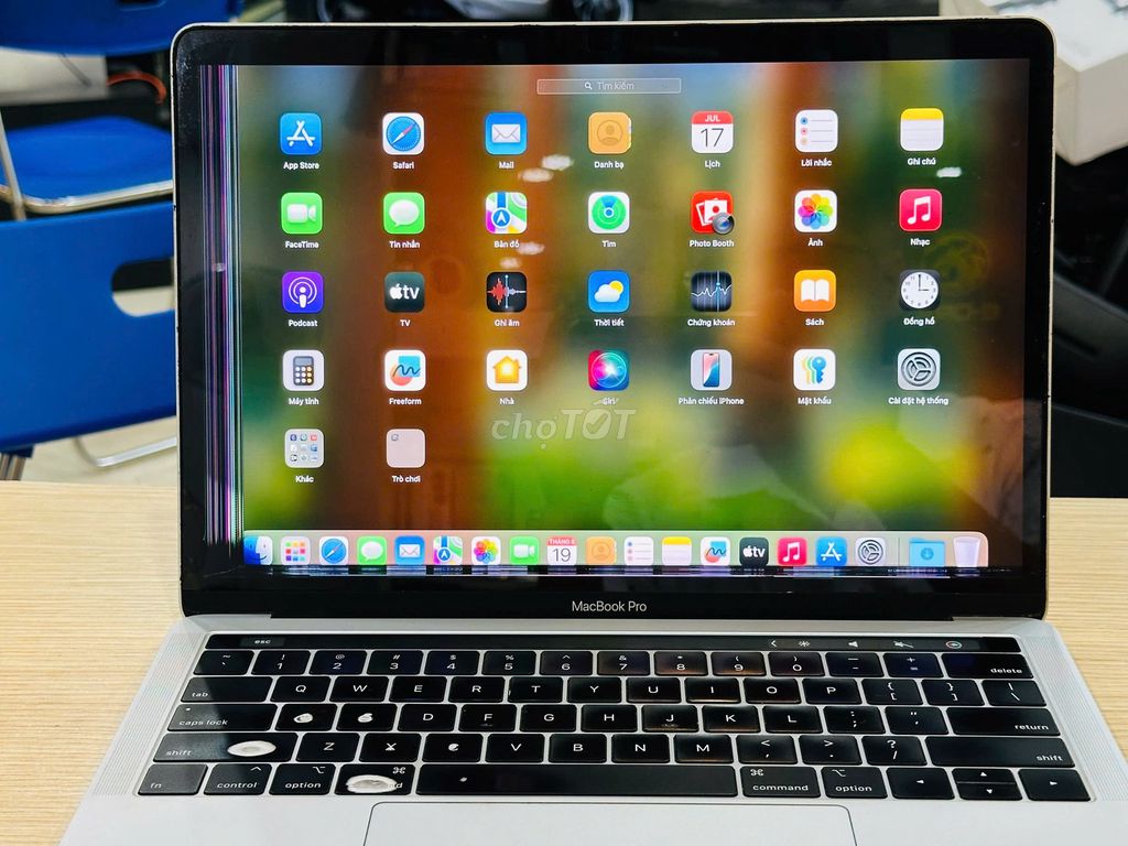 MacBook Pro 2018 i5 13 inch 8GB/256GB TOUCHBAR. Mua bán Laptop tại Quận Đống Đa Hà Nội được đăng bởi Nguyễn Thu hình 1