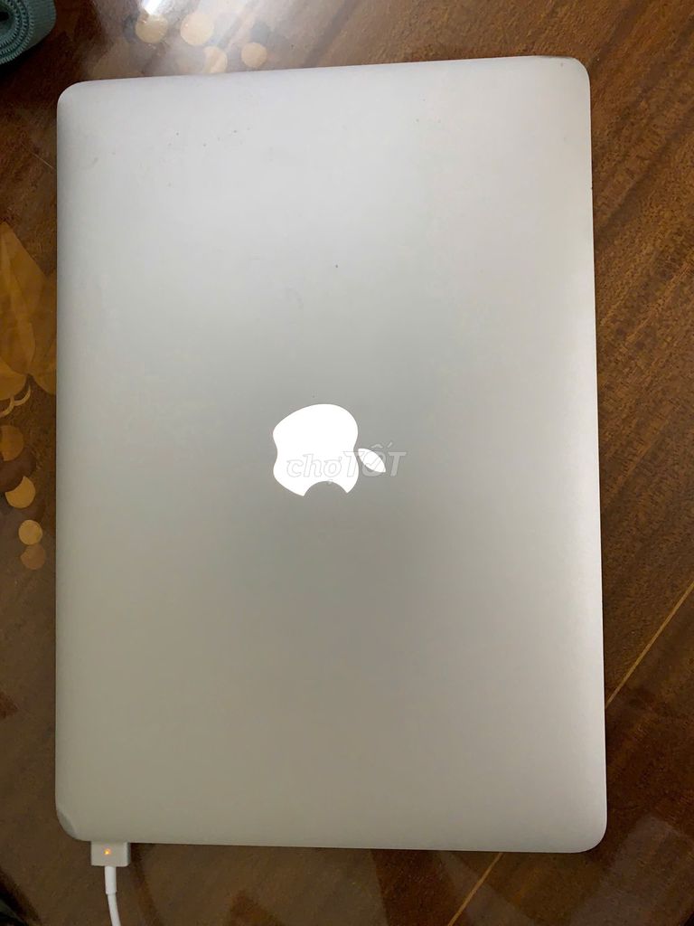 Apple Macbook Air 2012 Bạc Đã sử dụng. Mua bán Laptop tại Quận 3 Tp Hồ Chí Minh được đăng bởi Đỗ Nguyễn Anh Thư hình 1