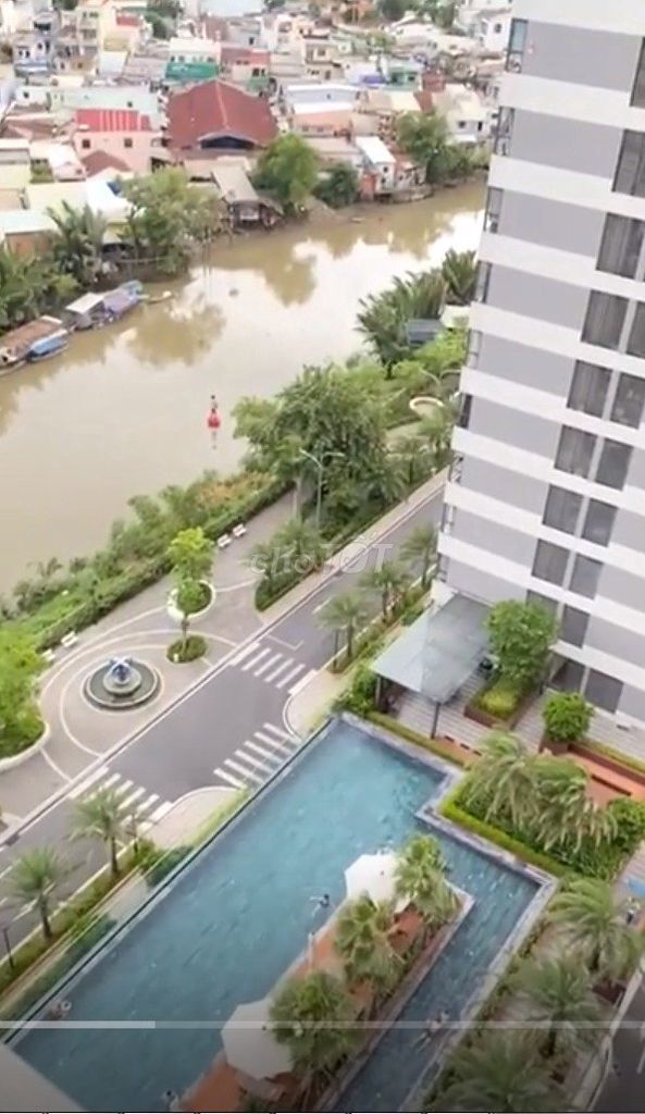 [BÁN DLUSSO] - 68M 2pn 2WC View hồ bơi SHR