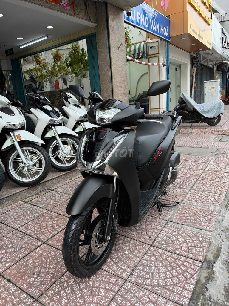 Основной владелец Honda SH 125i 2017, черный смарт-ключ BSTP