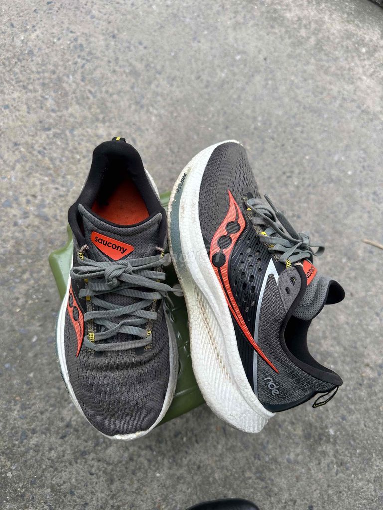 Saucony chính hãng size40. Mua bán Giày dép tại Quận Nam Từ Liêm Hà Nội được đăng bởi NguyenHuy hình 1