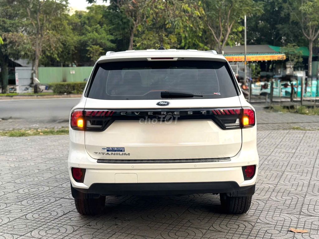 Ford Everest Titanium 2.0L 4x2 AT 2022- 20000 km. Mua bán Ô tô tại Quận 3 Tp Hồ Chí Minh được đăng bởi Trần Hoàng Long hình 13