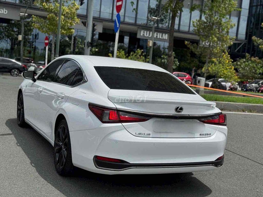 Lexus Es 2022 photo 3