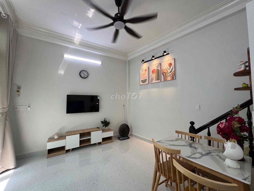 Chính chủ bán gấp nhà mới Lạc Long Quân,Tân Bình,DTSD 60m2, Chỉ 4.1 Tỷ