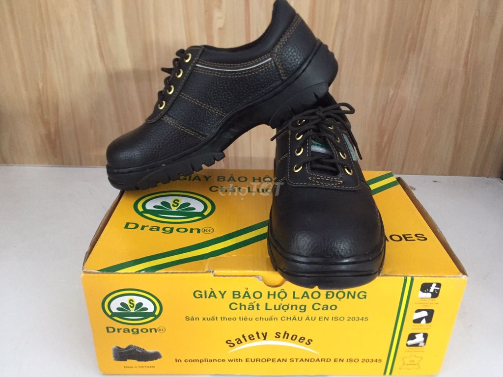 Giày BHLĐ DRAGON 1NR, áo mưa bộ Sơn Thủy K4. Mua bán Giày dép tại Huyện Tư Nghĩa Quảng Ngãi được đăng bởi Anh Tuấn 76 hình 1