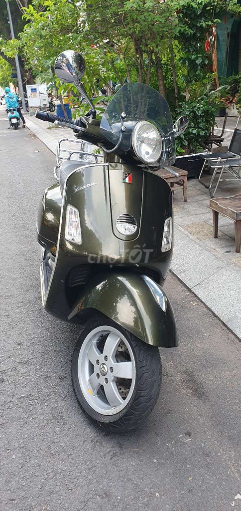 Bán Vespa Ý 4Van biển số VIP. Mua bán Xe máy tại Quận 1 Tp Hồ Chí Minh được đăng bởi Tư vấn pháp lý Bất động Sản hình 5