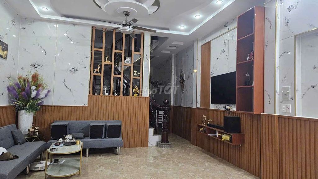 Аренда · 4 комн. · 70 м² · Quận 12, ул. Đường Lâm Thị Hố