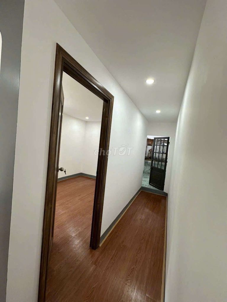 Дом с мезонином в переулке 266 Truong Chinh, недорого