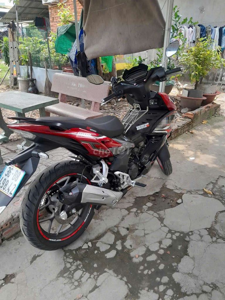 Honda Winner X 2021 красно-черный