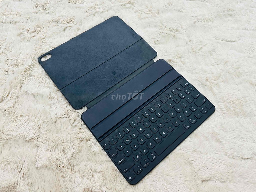 ⌨️Smart Keyboard Folio iPad Pro 11” 2018 & Air 4/5. Mua bán Phụ kiện (Màn hình, Chuột...) tại Quận Gò Vấp Tp Hồ Chí Minh được đăng bởi TienLe iPad Giá Rẻ hình 1