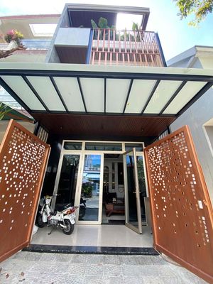 🌟 CĂN NHÀ THIẾT KẾ HIỆN ĐẠI – VỊ TRÍ ĐẮC ĐỊA TRUNG TÂM ĐÀ NẴNG 🌟. Mua bán nhà ở tại Quận Cẩm Lệ Đà Nẵng được đăng bởi Vũ Quang