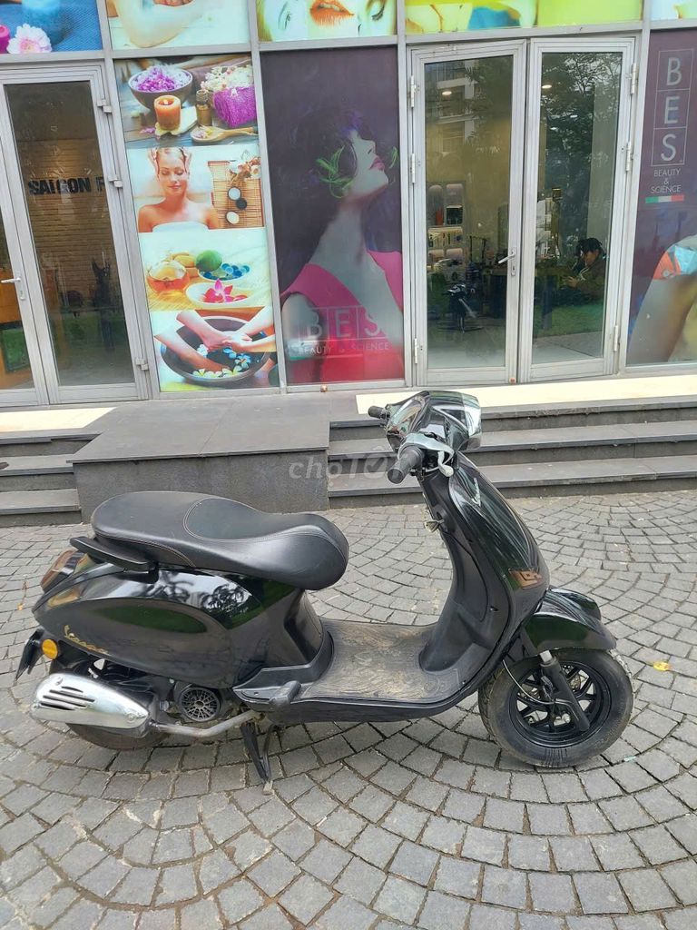 Bán xe Piagio Vespa  mầu đen chính chủ. Mua bán Xe máy tại Quận Hai Bà Trưng Hà Nội được đăng bởi Nguyễn Thu Thảo hình 5