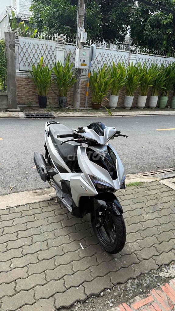 Honda Air Blade 2016, серебристый