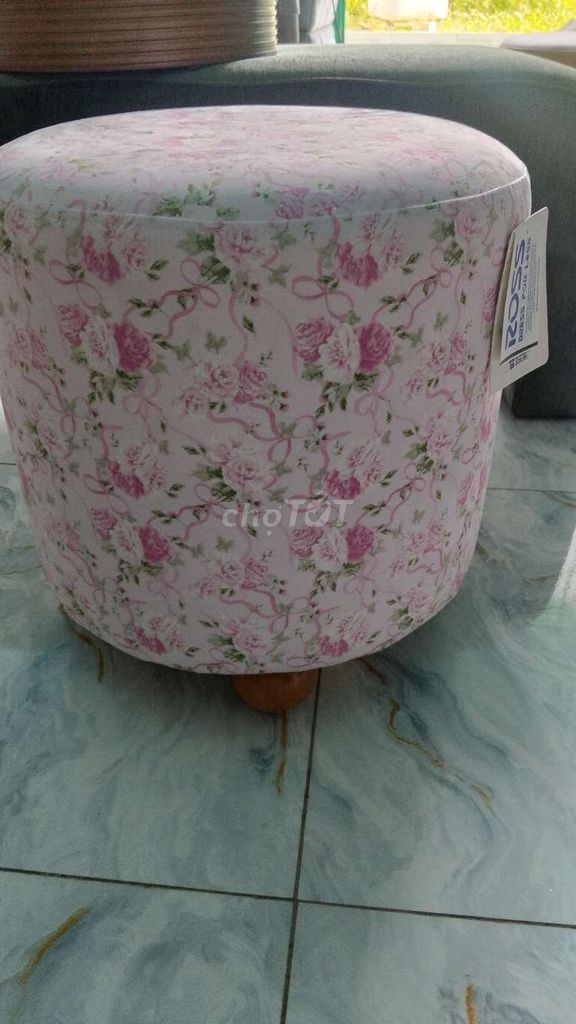 Ghế đôn ROSS Vải Hồng. Mua bán Bàn ghế tại Thành phố Thủ Dầu Một Bình Dương được đăng bởi Nam Cao hình 1