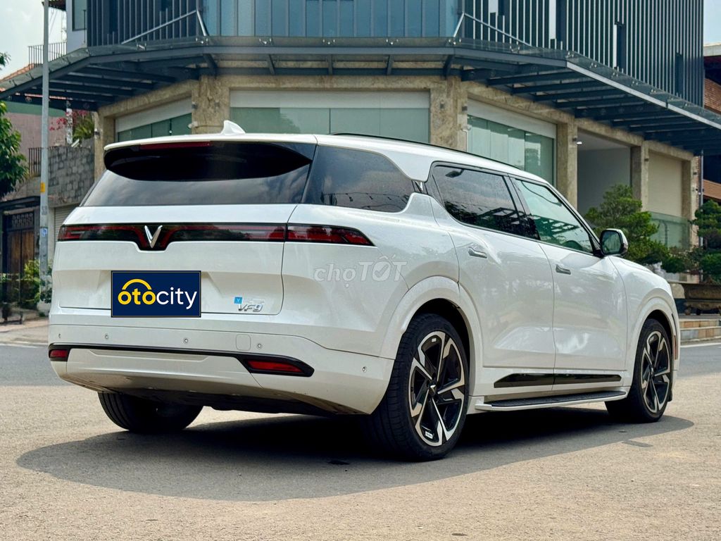 VF9 Plus 2023 - Màu trắng - 2v5km - Thuê pin (SDI). Mua bán Ô tô tại Thành phố Thủ Đức Tp Hồ Chí Minh được đăng bởi OTOCITY hình 7