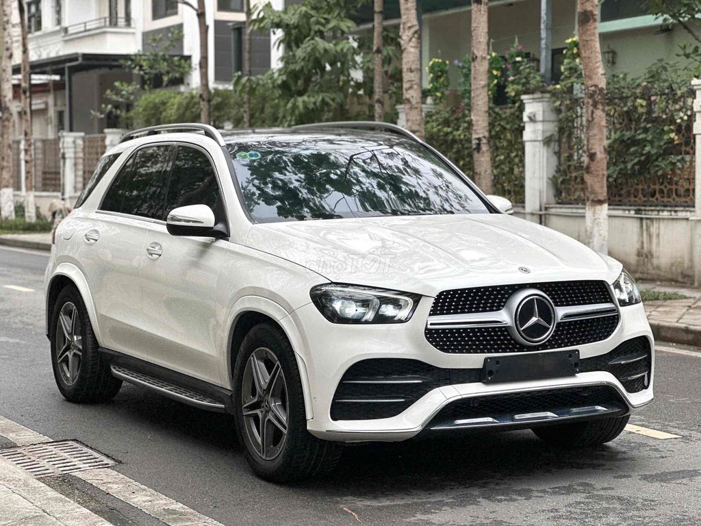Mercedes Benz GLE Class 2020 GLE 450 4Matic 7 chỗ. Mua bán Ô tô tại Quận Cầu Giấy Hà Nội được đăng bởi Nguyễn Thế Dũng hình 2