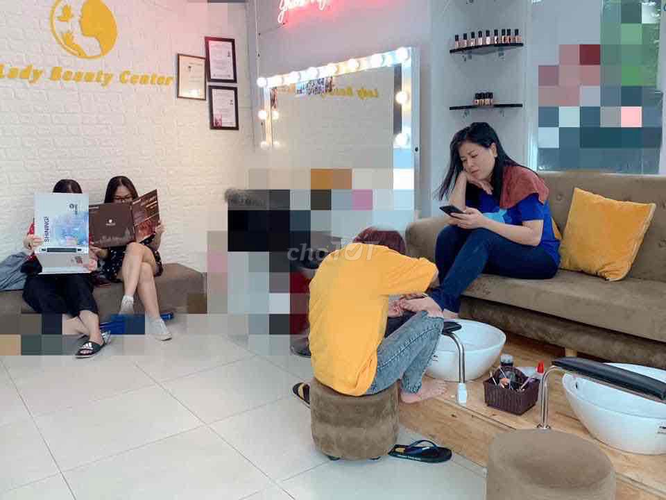 Tuyển thợ phụ Nail Gội. Việc làm Thợ làm nail tại Quận 11 Tp Hồ Chí Minh được đăng bởi Thảo Chi hình 2