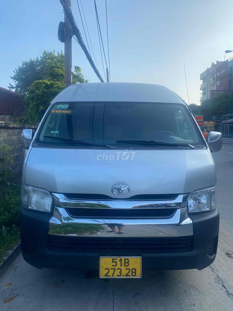 Toyota Hiace 2015 - máy dầu hàng hiếm