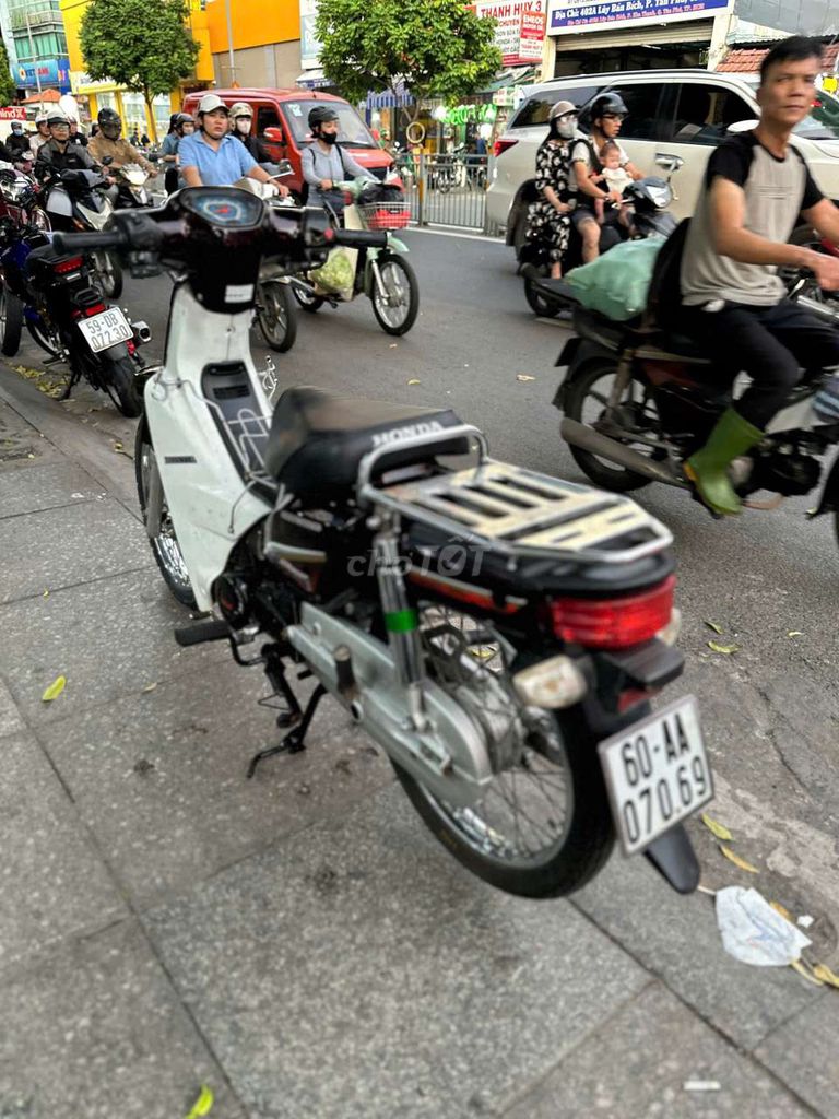 dream 50cc 2017 mới 90% biển số 60. Mua bán Xe máy tại Quận Tân Phú Tp Hồ Chí Minh được đăng bởi Tuanduy hình 3