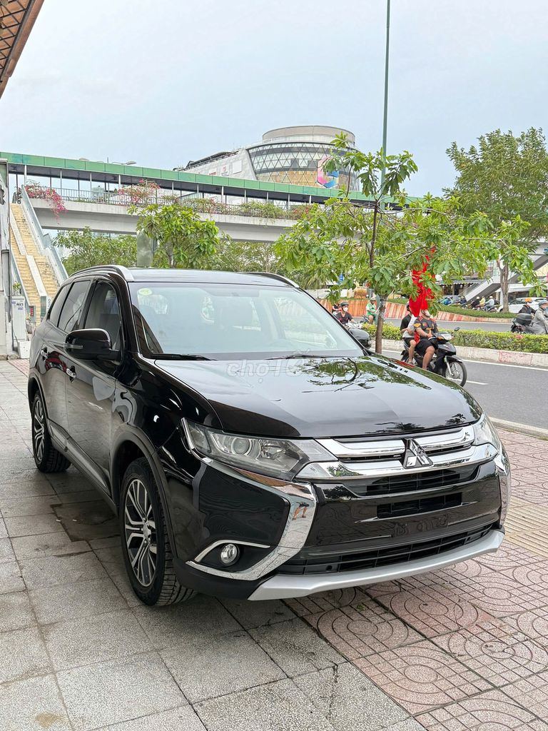 Мицубиси Аутлендер 2.0CVT 2019 года - 70000 км