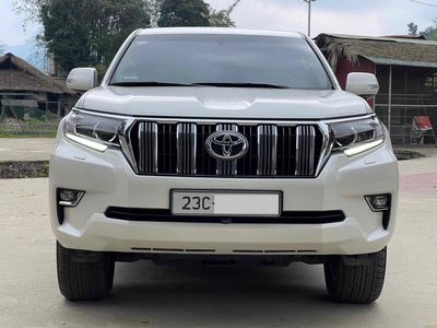 Toyota Prado VX 2017 Trắng 10 vạn km